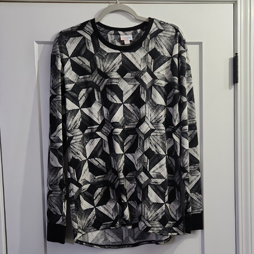 LuLaRoe Black and White Geometric Long Sleeve Tee